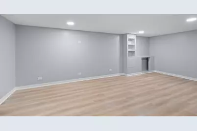 6207 W Eastwood Avenue, Chicago, IL 60630 - Photo 10