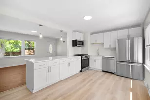 6207 W Eastwood Ave, Chicago, IL 60630 - Photo 4