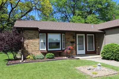 206 E Cunningham Drive, Palatine, IL 60067 - Photo 2