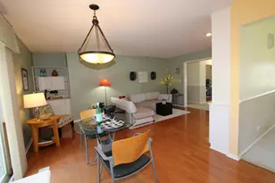206 E Cunningham Dr, Palatine, IL 60067 - Photo 6