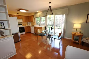 206 E Cunningham Dr, Palatine, IL 60067 - Photo 8