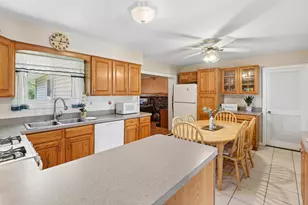 2N160 Fairfield Ave, Lombard, IL 60148 - Photo 8