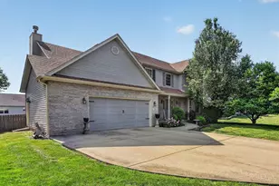 713 Clifford Dr, Minooka, IL 60447 - Photo 2