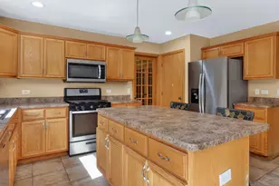713 Clifford Dr, Minooka, IL 60447 - Photo 8