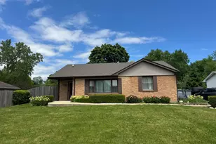 2130 Hawthorne Ln, Waukegan, IL 60087 - Photo 1