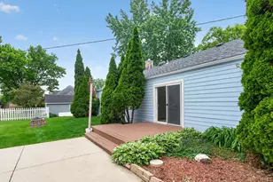 7339 S Park Ave, Burr Ridge, IL 60527 - Photo 24
