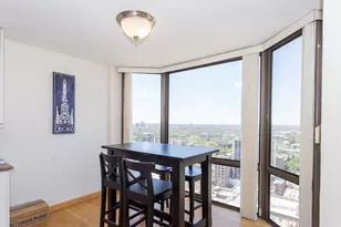 2650 N Lakeview Ave, Chicago, IL 60614 - Photo 6