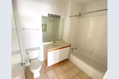 600 N Dearborn Street #811, Chicago, IL 60654 - Photo 12