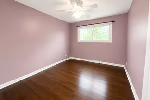 360 E Huntington Ln, Elmhurst, IL 60126 - Photo 12