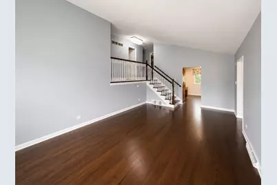360 E Huntington Lane, Elmhurst, IL 60126 - Photo 4