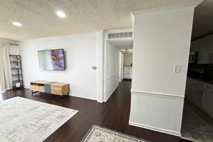 920 Beau Dr, Des Plaines, IL 60016 - Photo 4