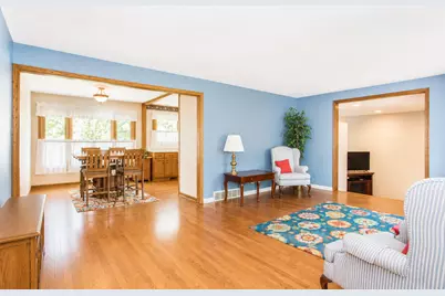 1359 E Dorothy Drive, Palatine, IL 60074 - Photo 8