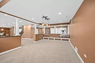 39W514 Bealer Cir, Geneva, IL 60134 - Photo 40