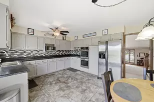 14807 Becky Ct, Oak Forest, IL 60452 - Photo 14