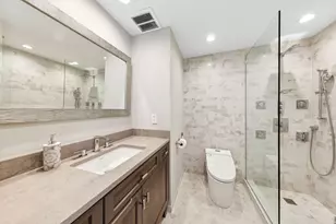 180 E Pearson St, Chicago, IL 60611 - Photo 24