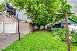 228 S Lincoln Ave, Waukegan, IL 60085 - Photo 30