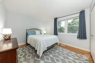 605 Hyde Park Ln, Naperville, IL 60565 - Photo 26