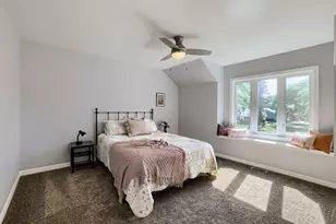 816 Paddock Ln, Libertyville, IL 60048 - Photo 24