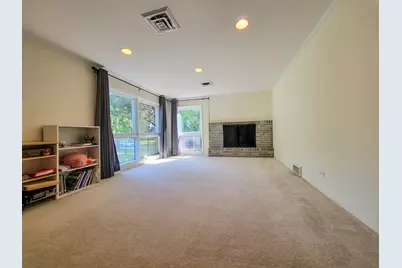 1958 Castlewood Road, Highland Park, IL 60035 - Photo 2