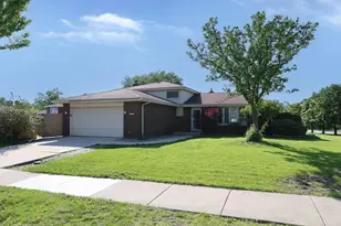 8537 163rd St, Tinley Park, IL 60487 - Photo 1