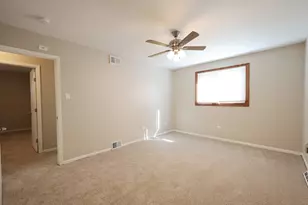 8537 163rd St, Tinley Park, IL 60487 - Photo 14