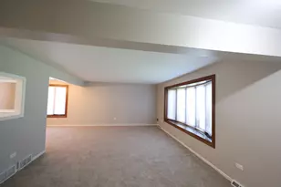 8537 163rd St, Tinley Park, IL 60487 - Photo 10