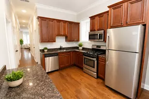933 W Newport Ave, Chicago, IL 60657 - Photo 4