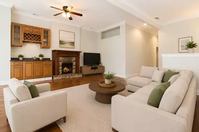 933 W Newport Avenue #3, Chicago, IL 60657 - Photo 2