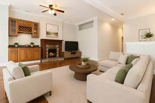933 W Newport Ave, Chicago, IL 60657 - Photo 2