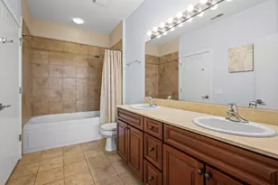 4011 N Francisco Ave, Chicago, IL 60618 - Photo 12