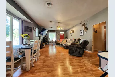 214 S Bush Avenue, Hurst, IL 62949 - Photo 4