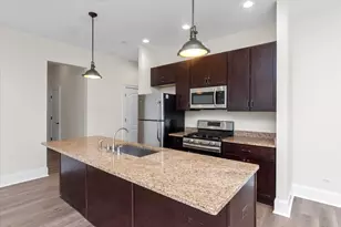2500 Green Bay Rd, Evanston, IL 60201 - Photo 2