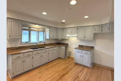 910 Catherine Street, Joliet, IL 60435 - Photo 6