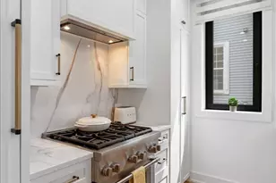 [Address not provided], Chicago, IL 60614 - Photo 12