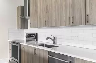 835 Lake St, Oak Park, IL 60301 - Photo 2