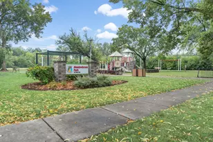 388 Nancy Ln, Wheeling, IL 60090 - Photo 22