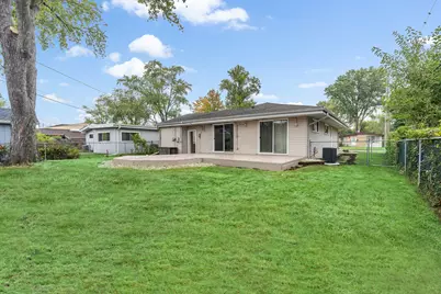 388 Nancy Lane, Wheeling, IL 60090 - Photo 20