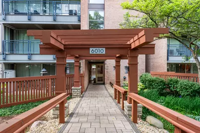 6010 Oakwood Drive #6A, Lisle, IL 60532 - Photo 2