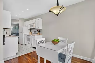 6010 Oakwood Dr, Lisle, IL 60532 - Photo 12