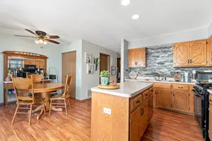 17442 Yakima Dr, Lockport, IL 60441 - Photo 10