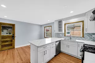 5740 N Lowell Ave, Chicago, IL 60646 - Photo 12
