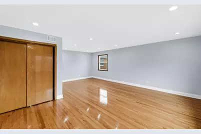 5740 N Lowell Avenue #2, Chicago, IL 60646 - Photo 6