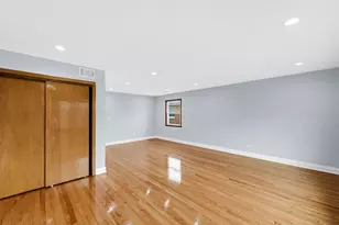 5740 N Lowell Ave, Chicago, IL 60646 - Photo 6