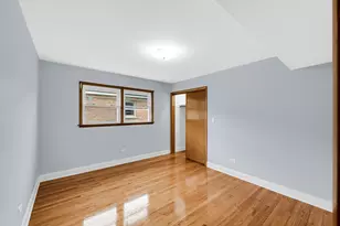 5740 N Lowell Ave, Chicago, IL 60646 - Photo 10