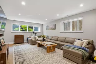 2137 W Ohio St, Chicago, IL 60612 - Photo 20