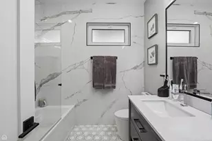 2137 W Ohio St, Chicago, IL 60612 - Photo 18