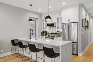 2137 W Ohio St, Chicago, IL 60612 - Photo 6