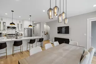2137 W Ohio St, Chicago, IL 60612 - Photo 4