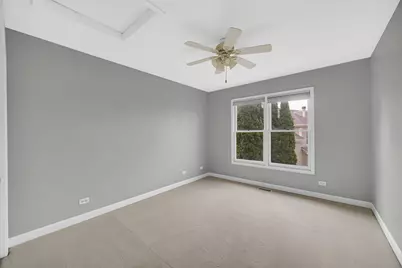 815 King Henry Lane, Saint Charles, IL 60174 - Photo 16
