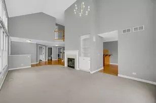 815 King Henry Ln, Saint Charles, IL 60174 - Photo 6